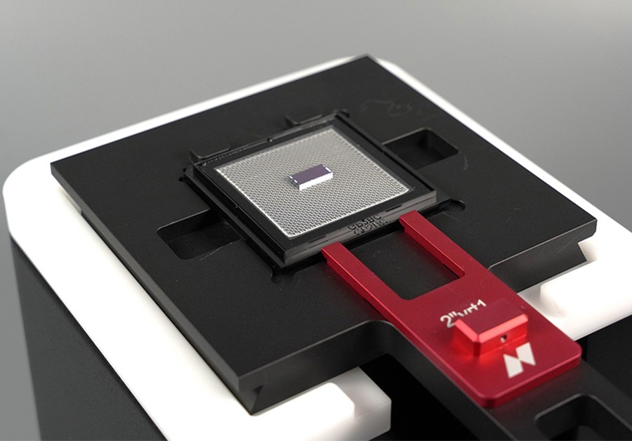 Optics and Nanopositioning